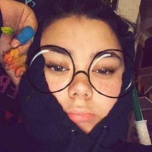 Meet your Posher, Kiana